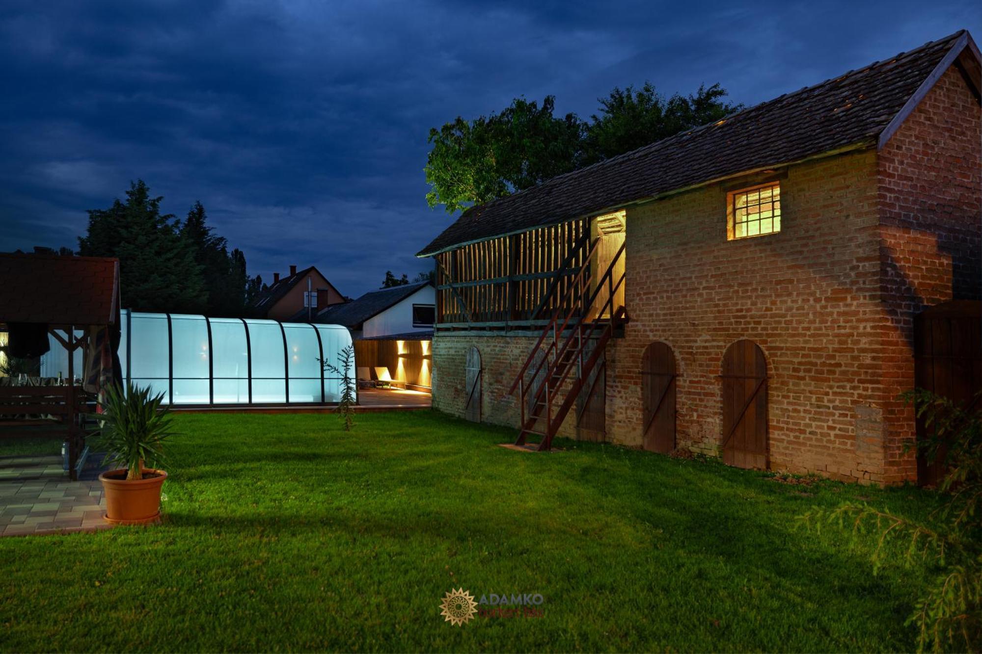 Adamko Borkert Haz Bed & Breakfast Villany Exterior photo